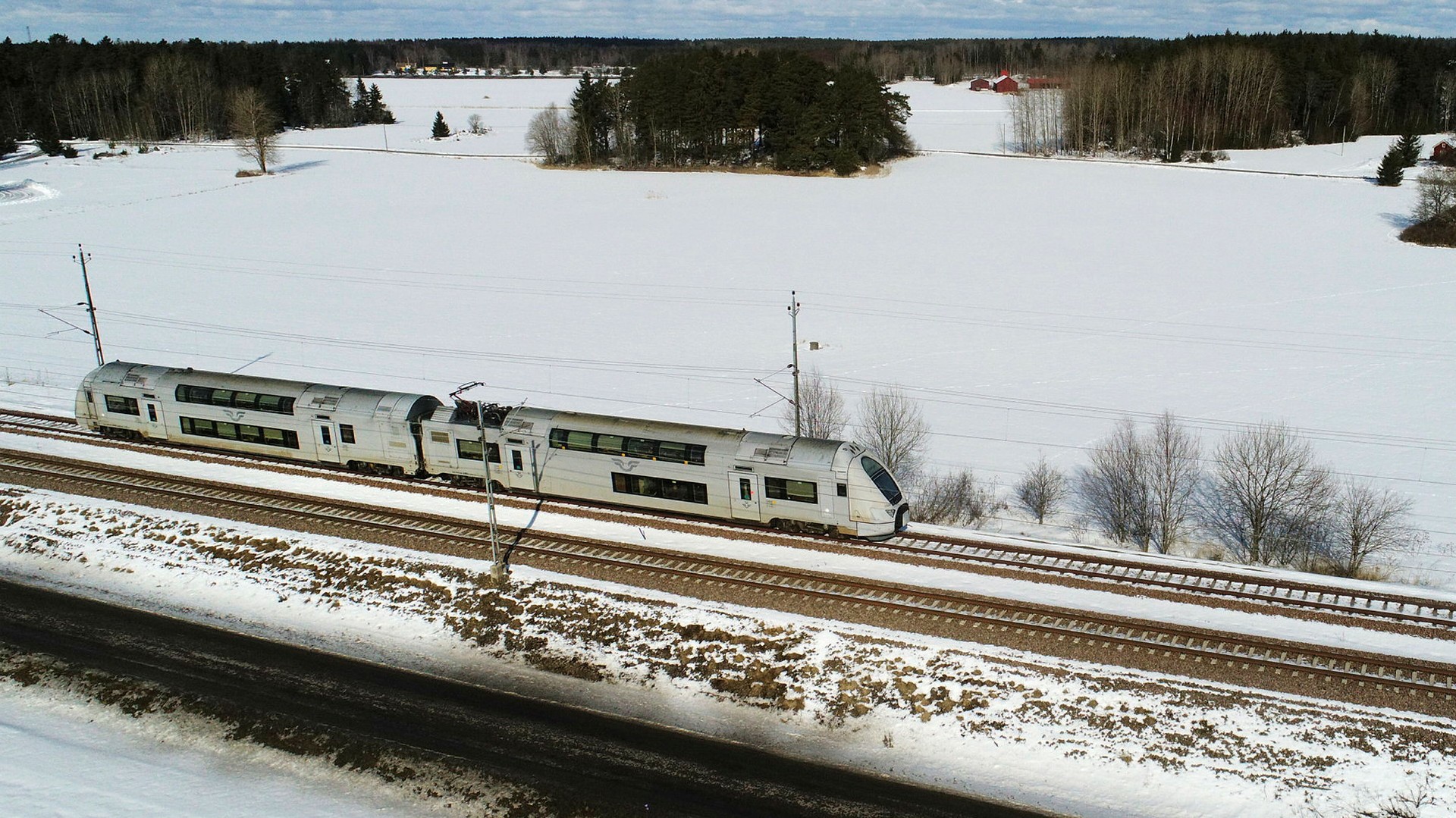 Replik: Rusta upp järnvägen så att tågen går i tid