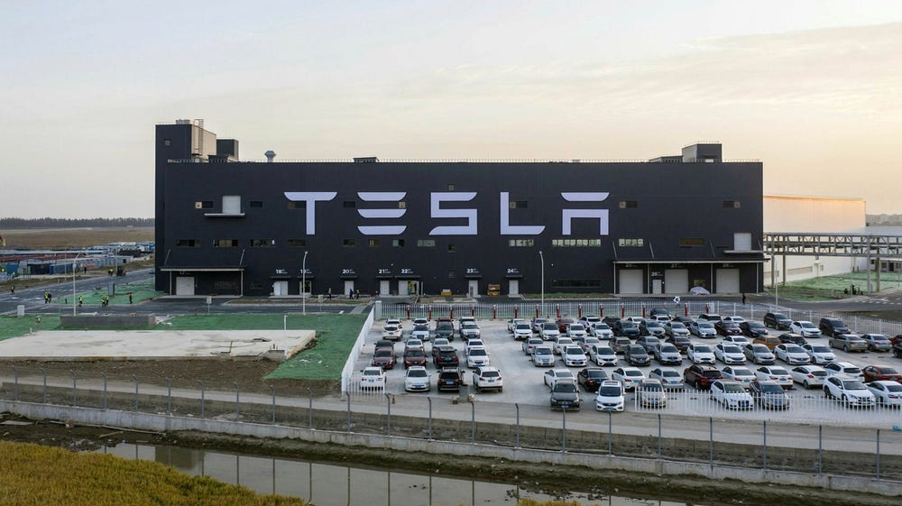 Tesla har dragit ned produktionen i Kina-fabrik
