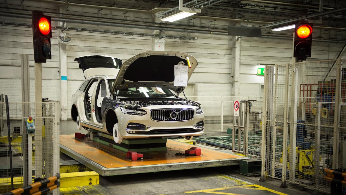 Volvo Cars senarelägger sin utdelning