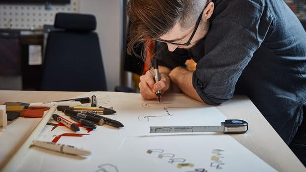 Sebastian Dell Uva, designer vid AJ Produkter.