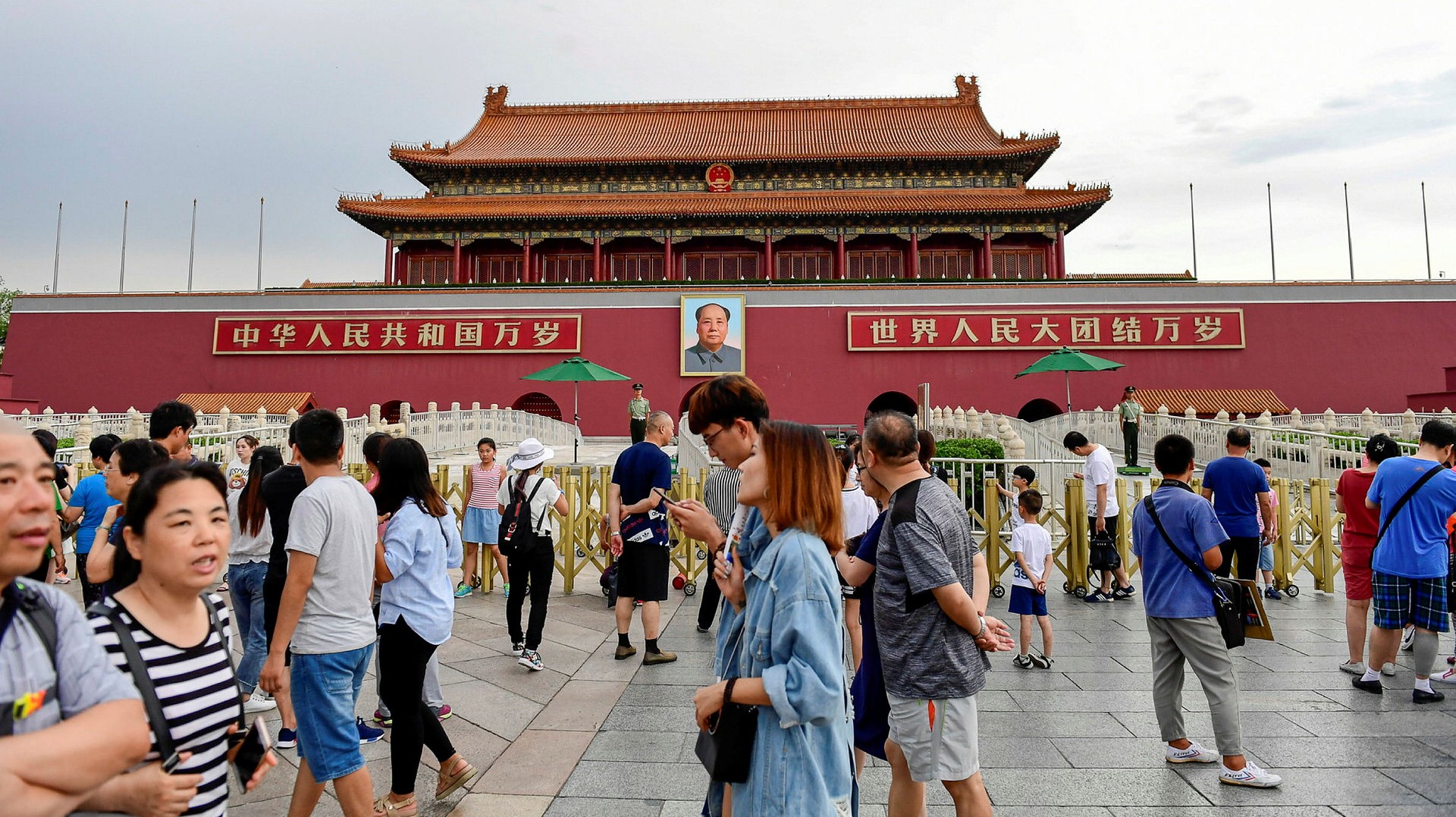 Uppgifter: Kinesiska banker ska varnas för Rysslandsamarbete