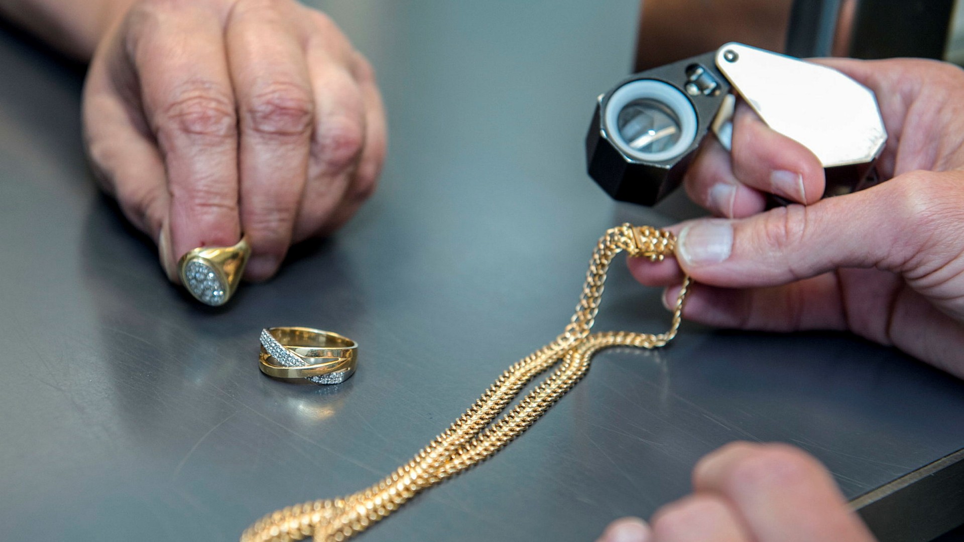 Rusande guldpriser borgar för rekordår för Sveriges pantbanker.