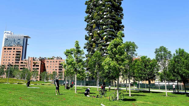 I Milano har parkerna precis öppnat efter en två månaders lång karantän.