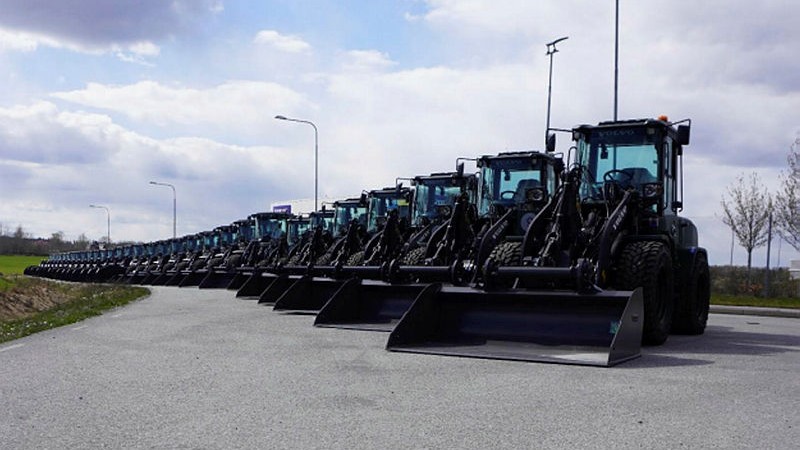 AB Volvo säkrar order: 81 hjullastare till försvaret