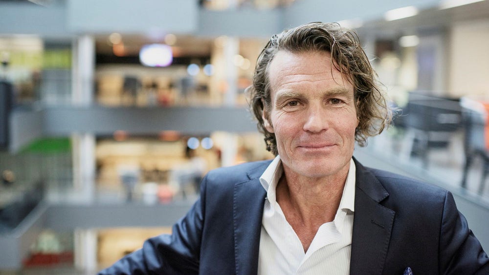 Rutger Arnhult ökar i Corem