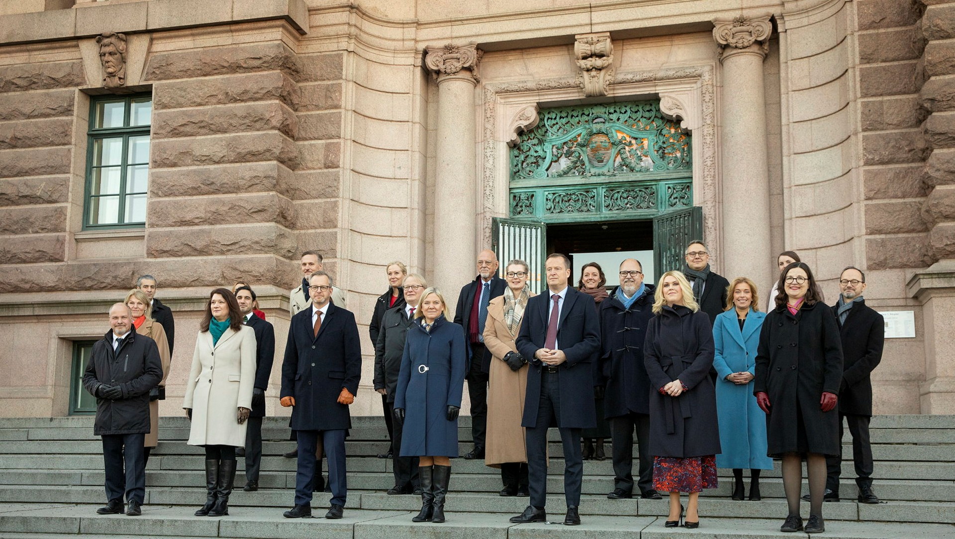 DEBATT: Debatt: ”Den Nya Regeringen Lutar Klart åt Höger”