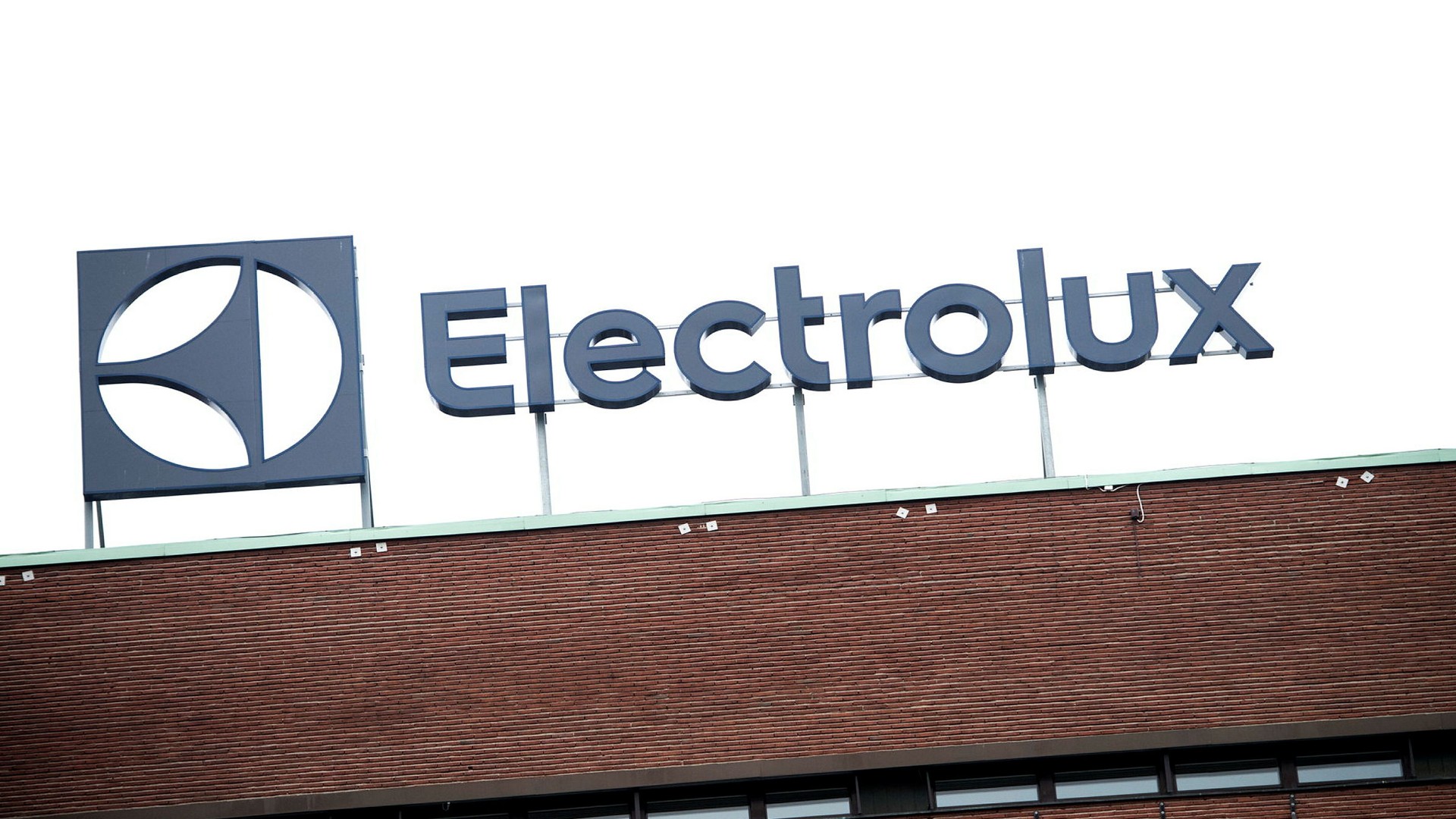 Storbank om Electrolux: ”Aktien förblir under press”