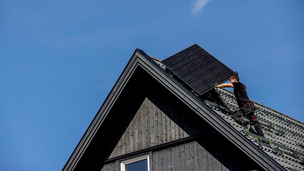 Återvunna solpaneler väntas bli mångmiljardmarknad: ”Naturligt område för Sverige”