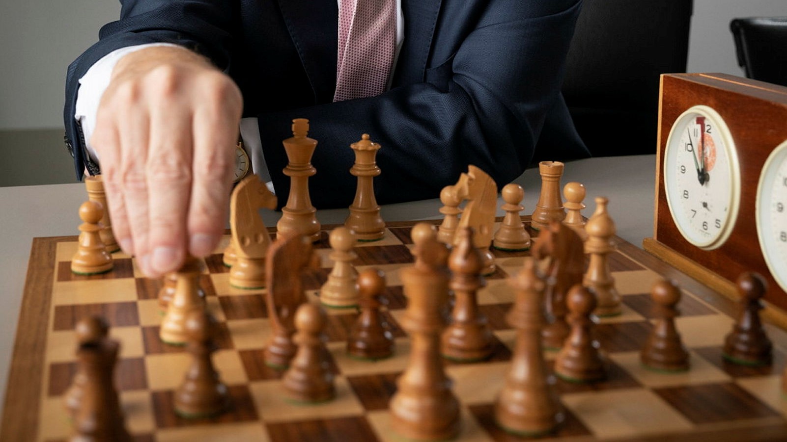 Näringslivshöjdarna drabbar samman i intellektuell kamp