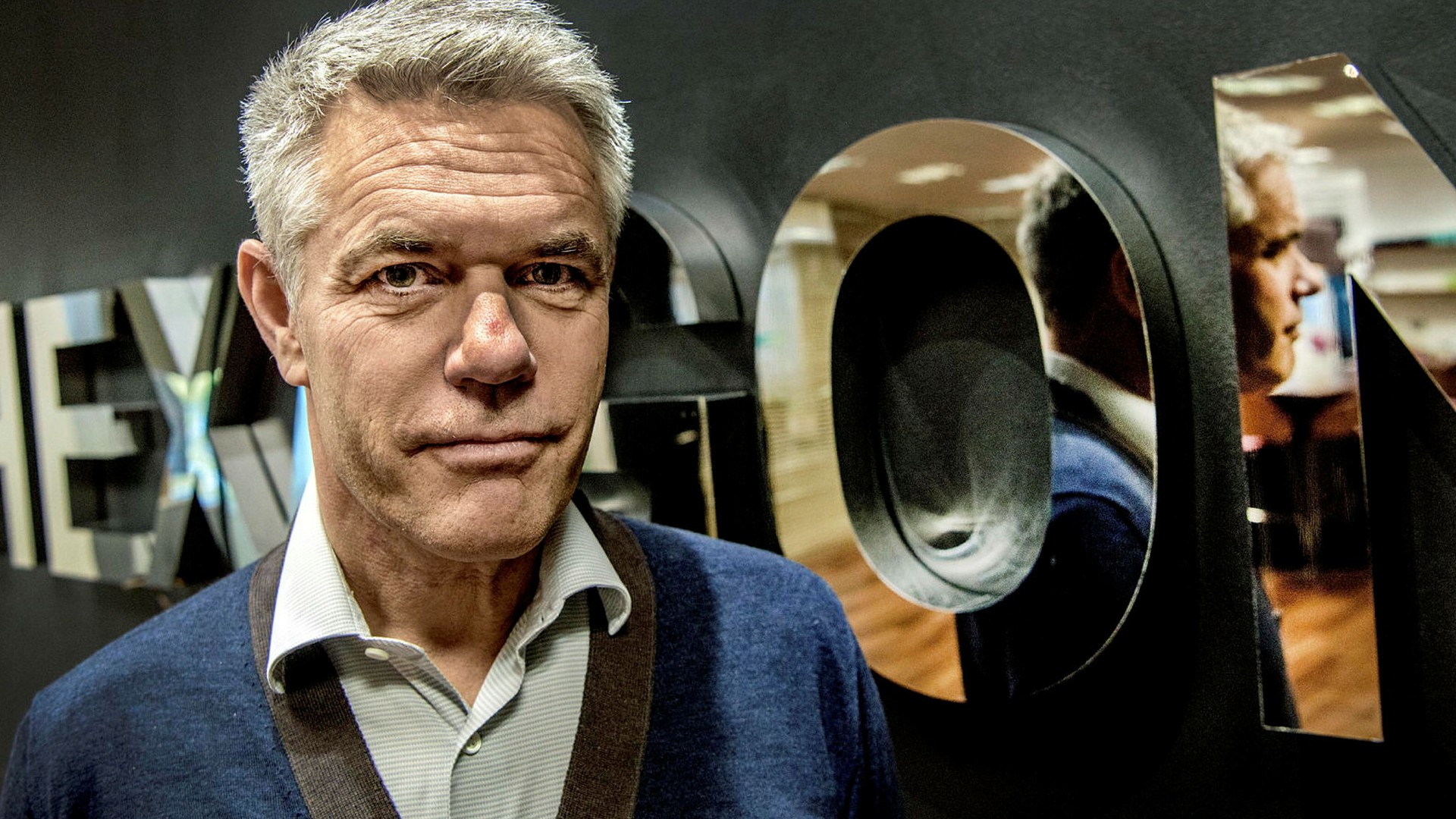 Melker Schörling har storsålt i Hexagon