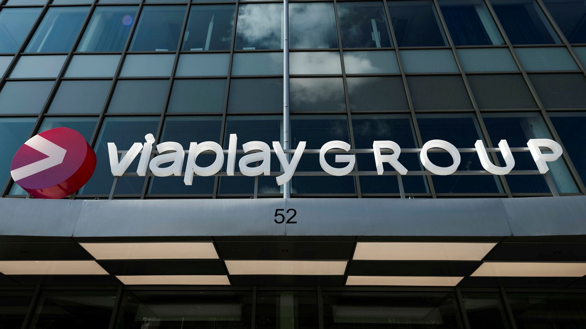 Viaplay-ägare vill dela upp sitt bolag – aktien rusar i Paris