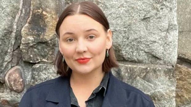 Tova Lindqvist, från Youth for Ecocide Law, tycker att Sverige har ett ansvar att gå före i kravet på en ny lagstiftning.