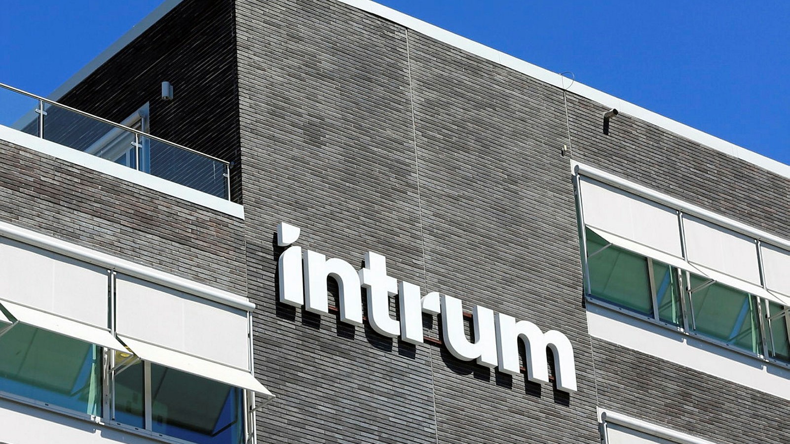 Intrums partner överväger fördjupat engagemang