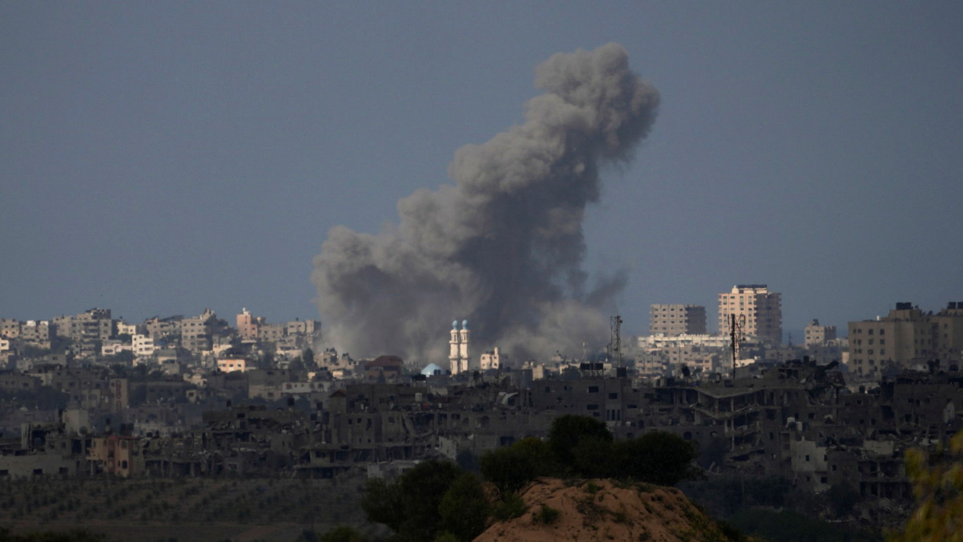 Tyst från Gaza – telefon och internet kapat