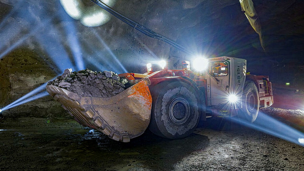 Sandvik lyfter trots nya uppgifter om ryska leveranser