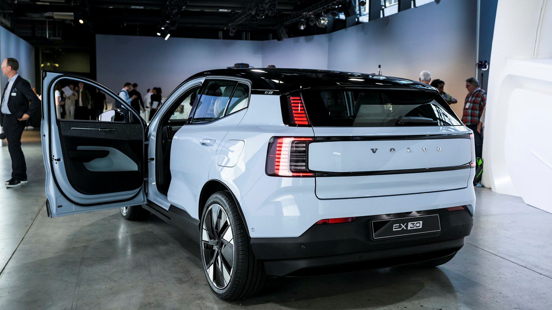 Volvo Cars försäljning ökade i november