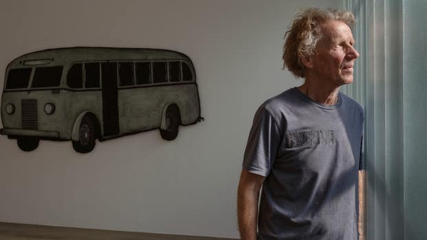Jan Håfström, med sin utställning Den vita bussen.