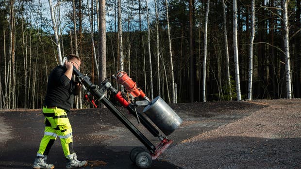 Patrik Arn Svensson är den av delägarna som är ute och bygger mest.