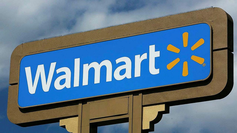 Walmart sänker vinstprognoser för andra kvartalet och helåret