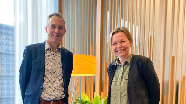 Kristina Olsson, hållbarhetschef Coor Sverige, och Mats Silfver, Sverigechef för Autolease.