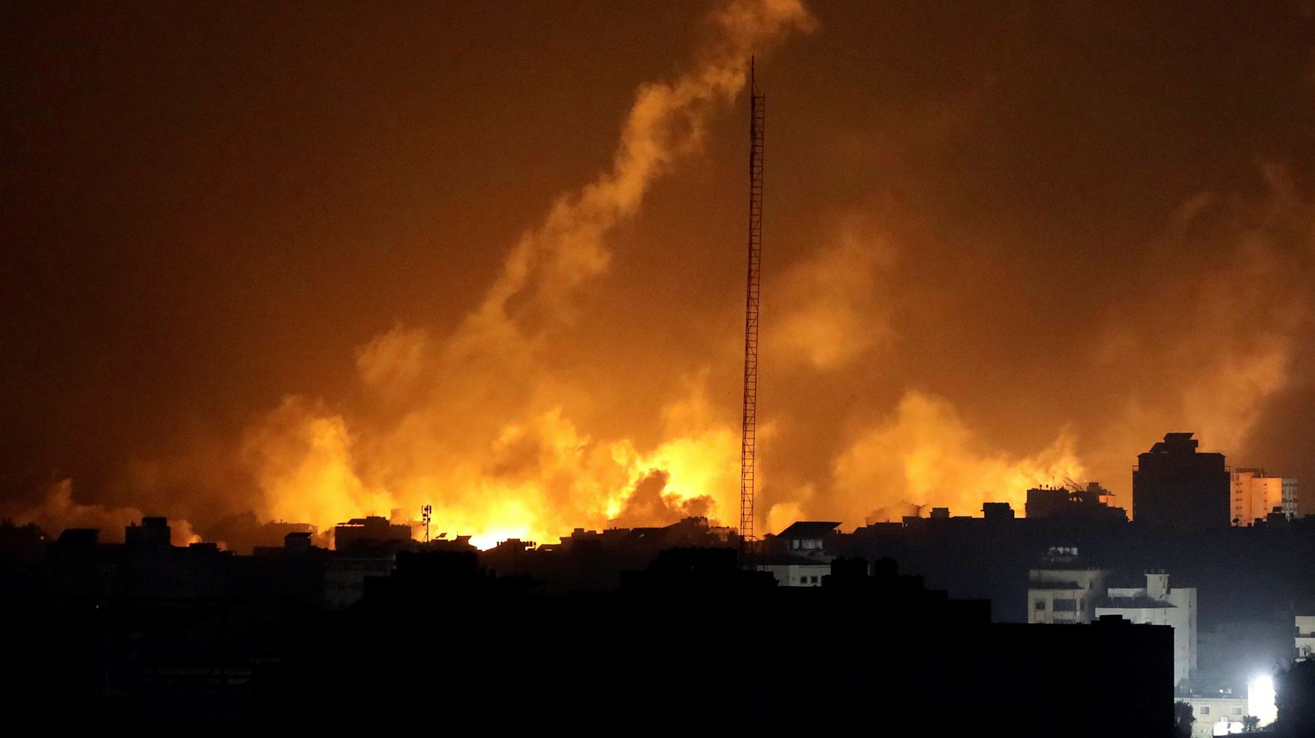 Flera sjukhus beskjutna i Gaza stad