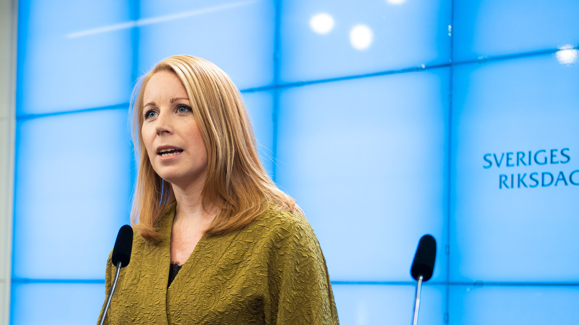 Klart Sänkta arbetsgivaravgifter för unga