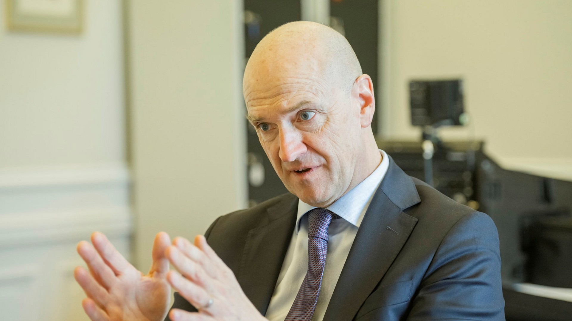 Handelsbankens vd tankar aktier i kursraset