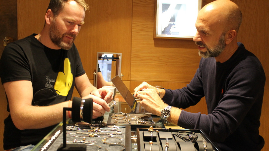 Arild Links Fine Jewelry gör smycken av nedsmälta vapen