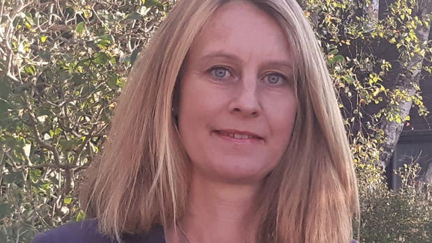 Charlotta Brolin är hållbarhetsspecialist på Riksbyggen.