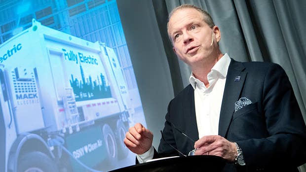 Volvos vd Martin Lundstedt har beskrivit 5g som en plattform som krävs för att ta nästa steg inom industrin.
