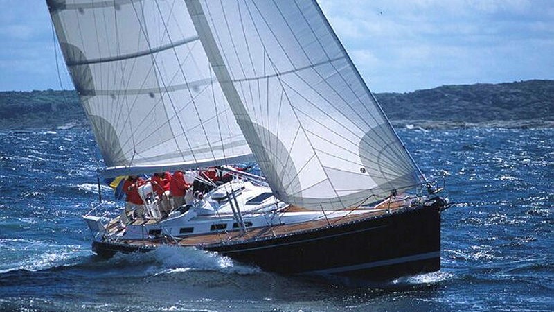 En segelbåt av typen Sweden Yachts 45.
