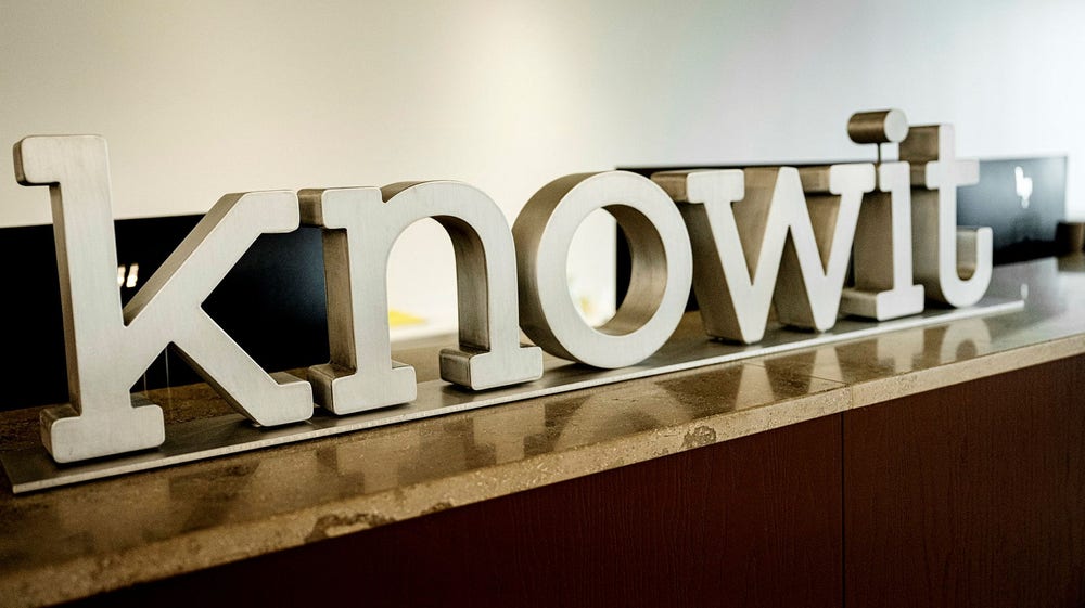 Knowit backar kraftigt på flera punkter