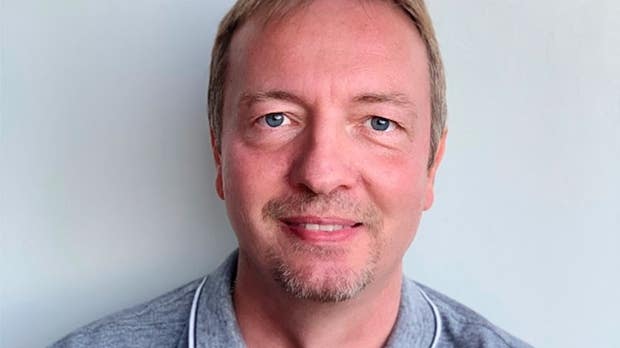 Erik Naessen, författare till boken ”Elbilar & laddhybrider – Allt du vill veta och mer därtill”.