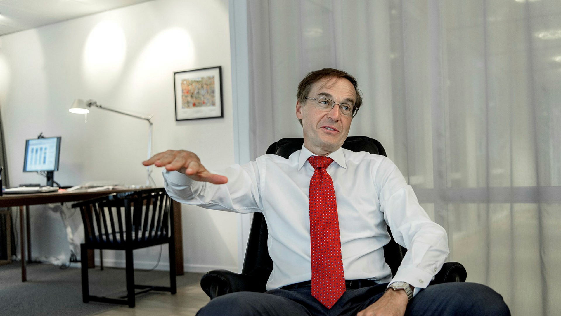 Sandviks ordförande miljontankar aktier