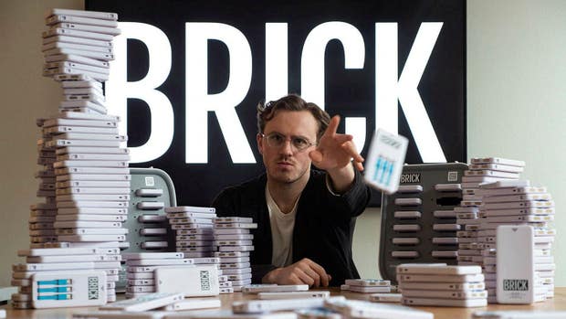 Laddar för tillväxt. Bricks vd och grundare Emil Esselin.