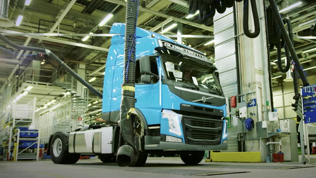 AB Volvo skär ned 250 tjänster i fabriken i Tuve