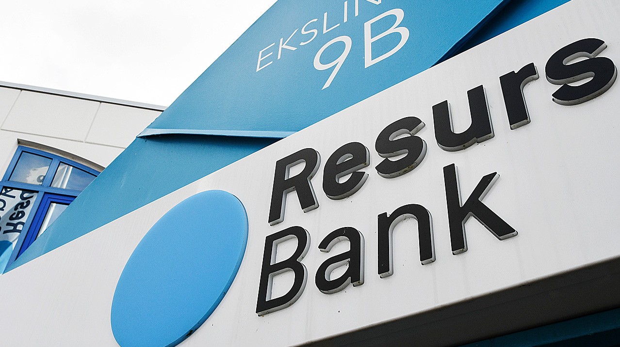 Resurs Holding skjuter på stämman utvärderar utdelning