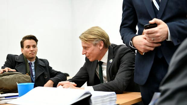 Per Bolund (th) tillsammans med Lorentz Tovatt (tv) miljöpartiets klimatpolitiska talesperson.