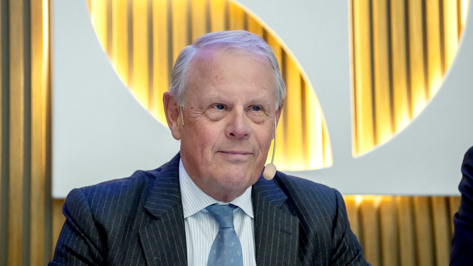 Avgående ordförande tankade aktier i Electrolux rapportras