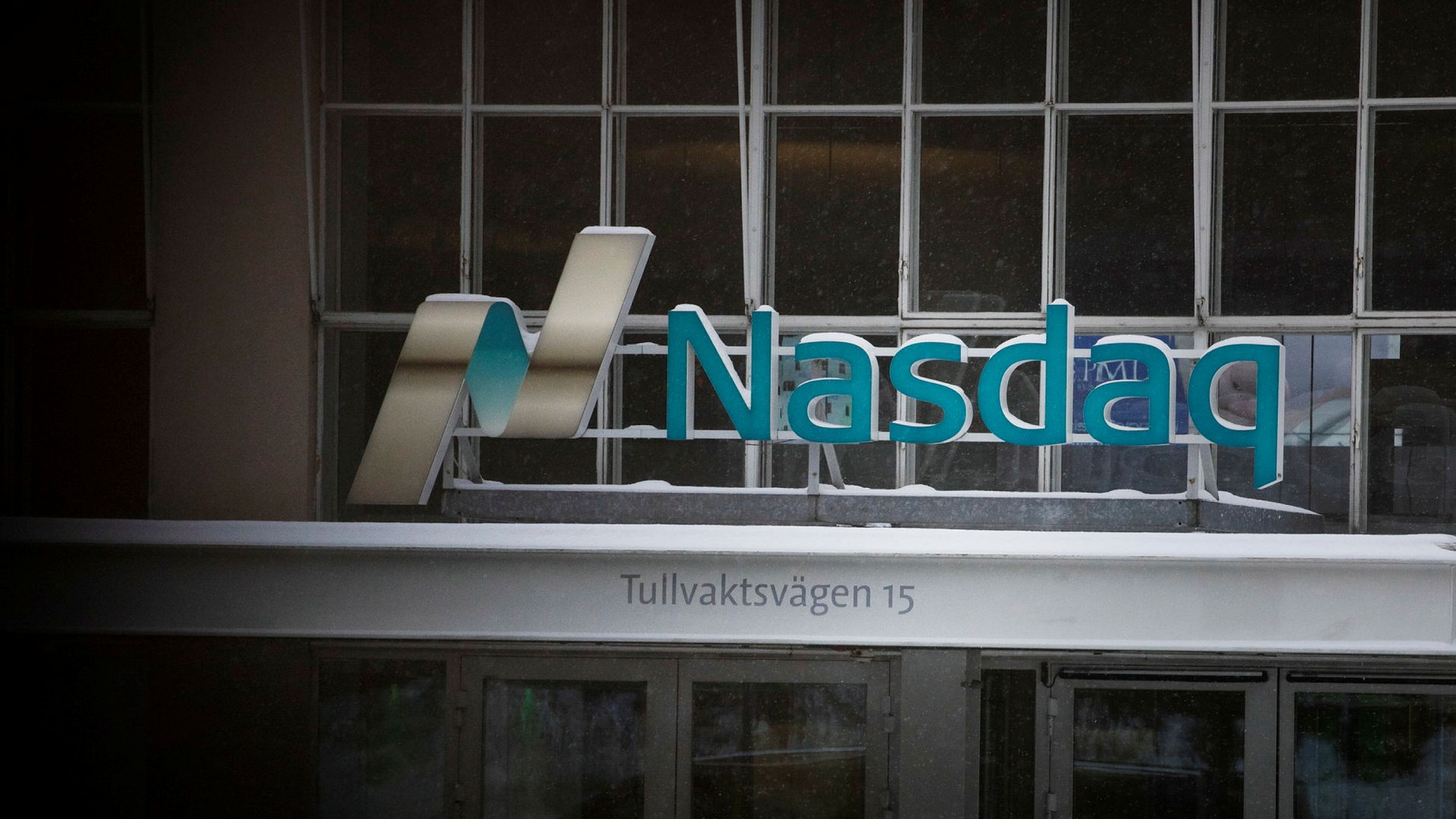 Nedåt på börsen – AB Volvo faller trots rekordutdelning