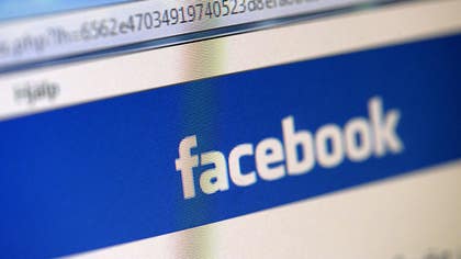 En separat utredning pågår om Facebooks köp av Instagram var ett sätt att minska konkurrensen.
