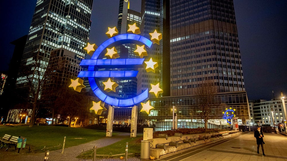 Kombinerat PMI i euroområdet steg något mer än väntat